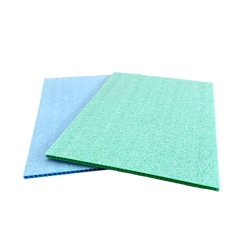 Eco-friendly Waterproof Felt Laminated Twin Wall PP Hollow Board